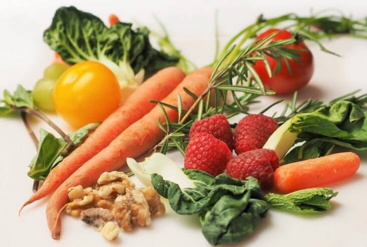 healthy-food-eat-vegetables-and-fruits-every-day